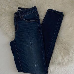 lightly distressed skinny jean